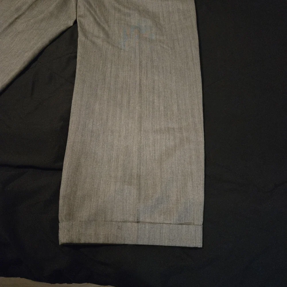 Haggar Pants Mens 38x29 Gray Dress Pleated Straight Leg Herringbone Cuffed‎